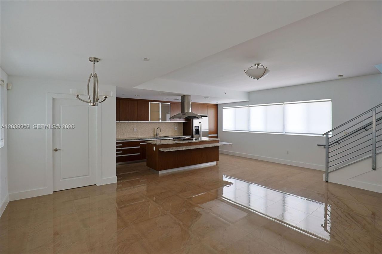 7520 SW 59th Pl, Unit 4D, South Miami, FL 33143 Photo