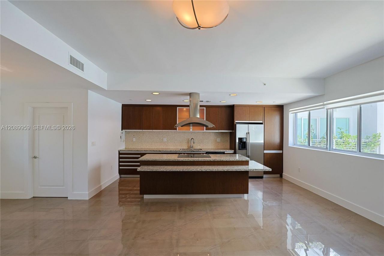 7520 SW 59th Pl, Unit 4D, South Miami, FL 33143 Photo