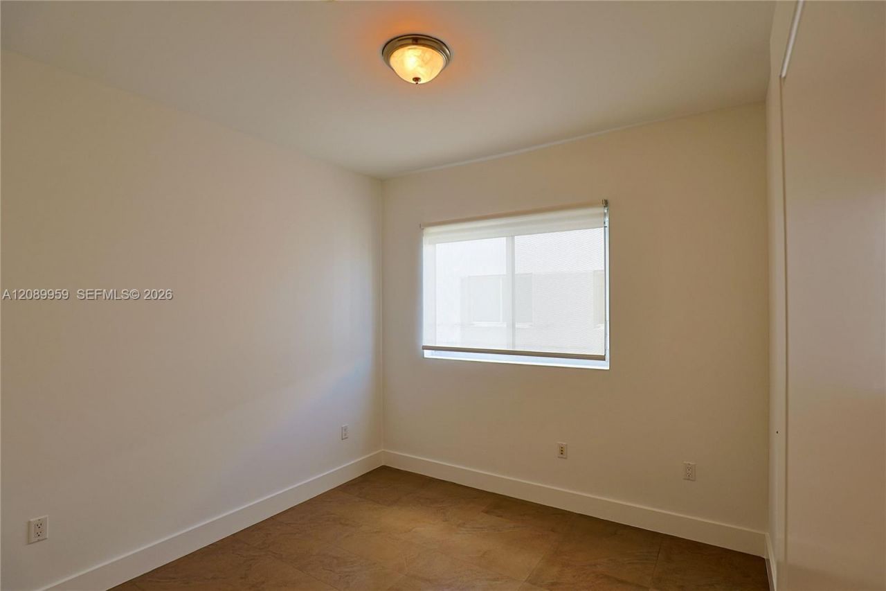 7520 SW 59th Pl, Unit 4D, South Miami, FL 33143 Photo