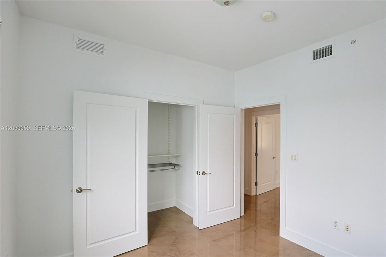 7520 SW 59th Pl, Unit 4D, South Miami, FL 33143 Photo