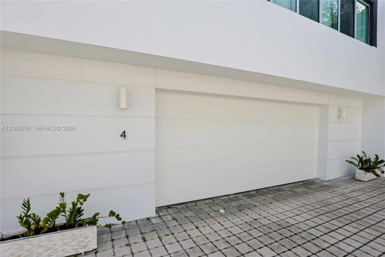 7520 SW 59th Pl, Unit 4D, South Miami, FL 33143 Photo