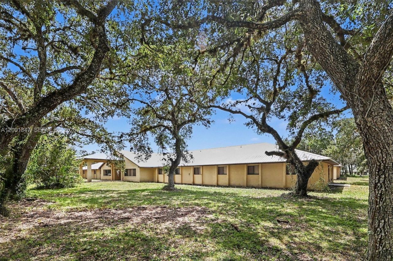 151 S Missouri St , La Belle, FL 33935 Photo