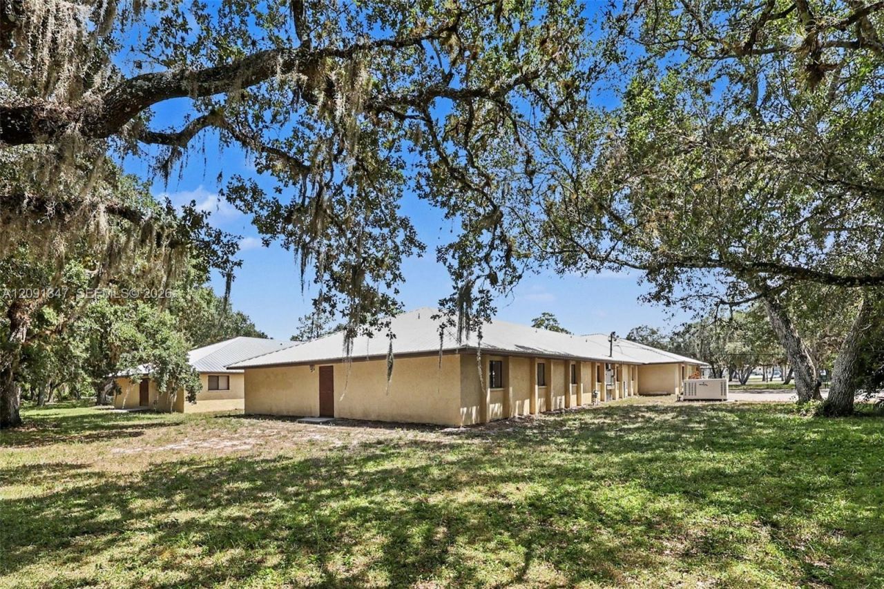 151 S Missouri St , La Belle, FL 33935 Photo