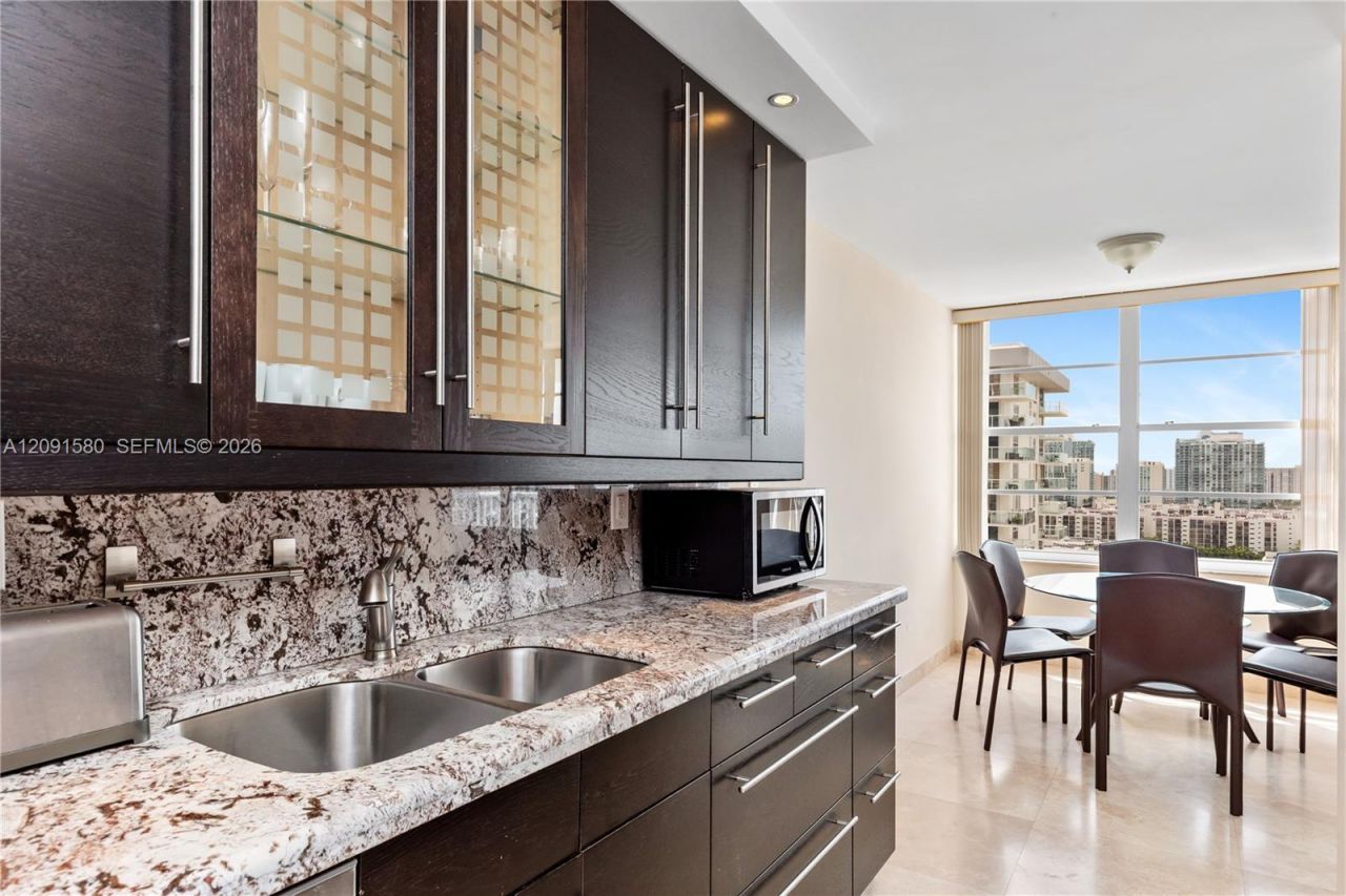 231 174th St, Unit 2106, Sunny Isles Beach, FL 33160 Photo