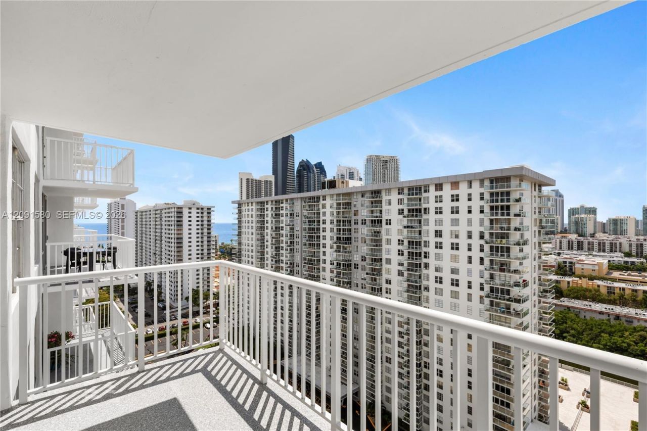 231 174th St, Unit 2106, Sunny Isles Beach, FL 33160 Photo