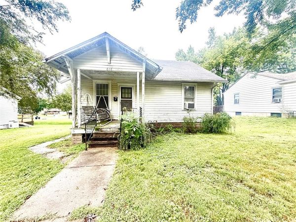 616 S Walnut Street, Maryville, MO 64468