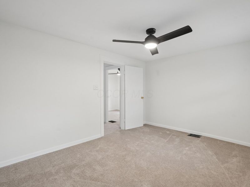335 E Weber Road, Columbus, OH 43202 Photo 21