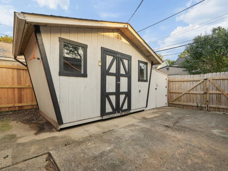 335 E Weber Road, Columbus, OH 43202 Photo 33