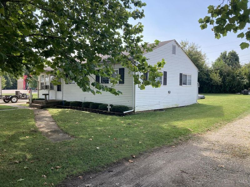 5317 College Corner Pike, Oxford, OH 45056 Photo 2