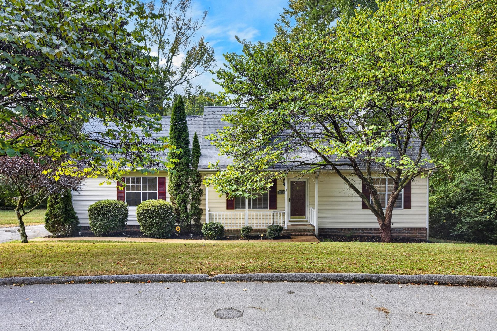 6233 Celtic Drive, Chattanooga, TN 37416 Main Photo