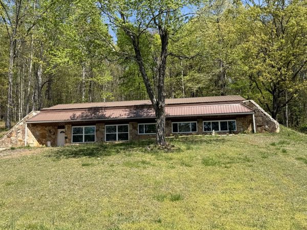 522 College Grove Rd , Rockwood, TN 37854