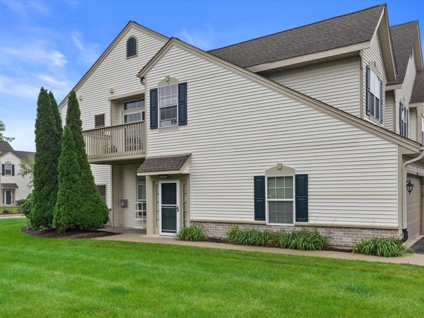 1052 Bedford Ct, Unit 201, Mount Pleasant, WI 53406