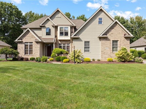 5317 Middlebury Court , Sheffield Village, OH 44054