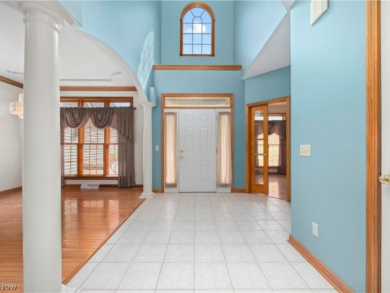 5317 Middlebury Court, Sheffield Village, OH 44054 Photo 3