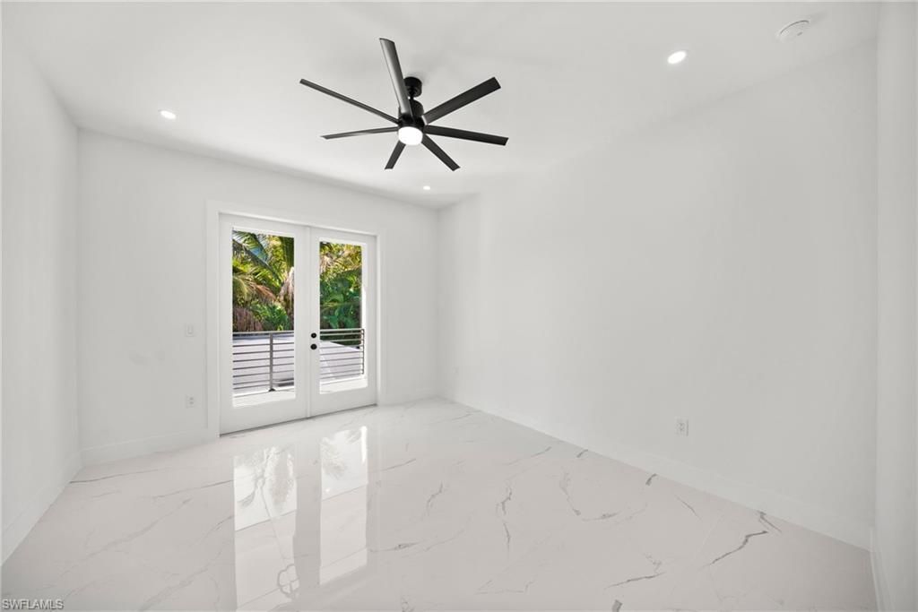 135 7th St N, Naples, FL 34102 Photo