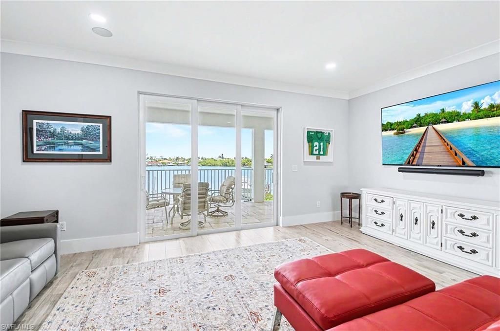 62 Dolphin Cir , Naples, FL 34113 Photo