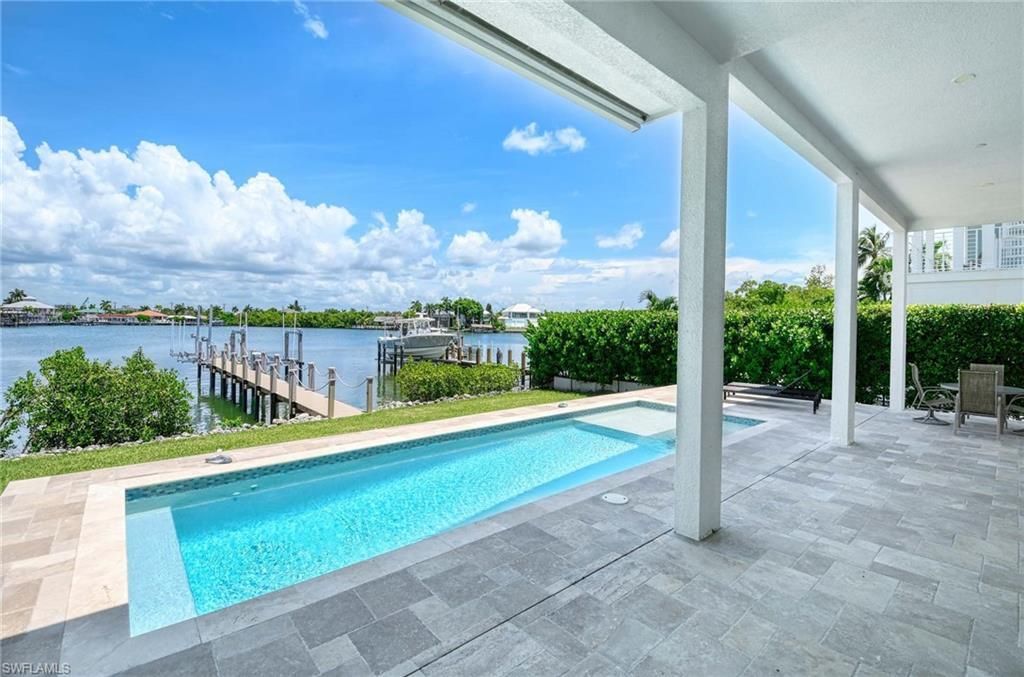 62 Dolphin Cir , Naples, FL 34113 Photo