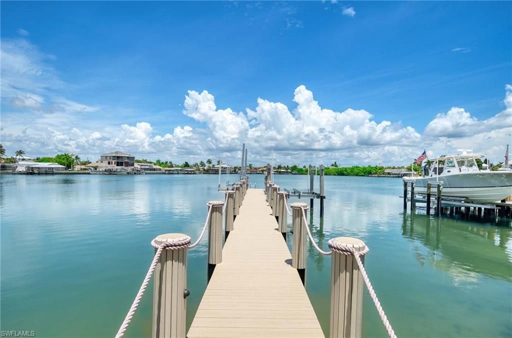 62 Dolphin Cir , Naples, FL 34113 Photo