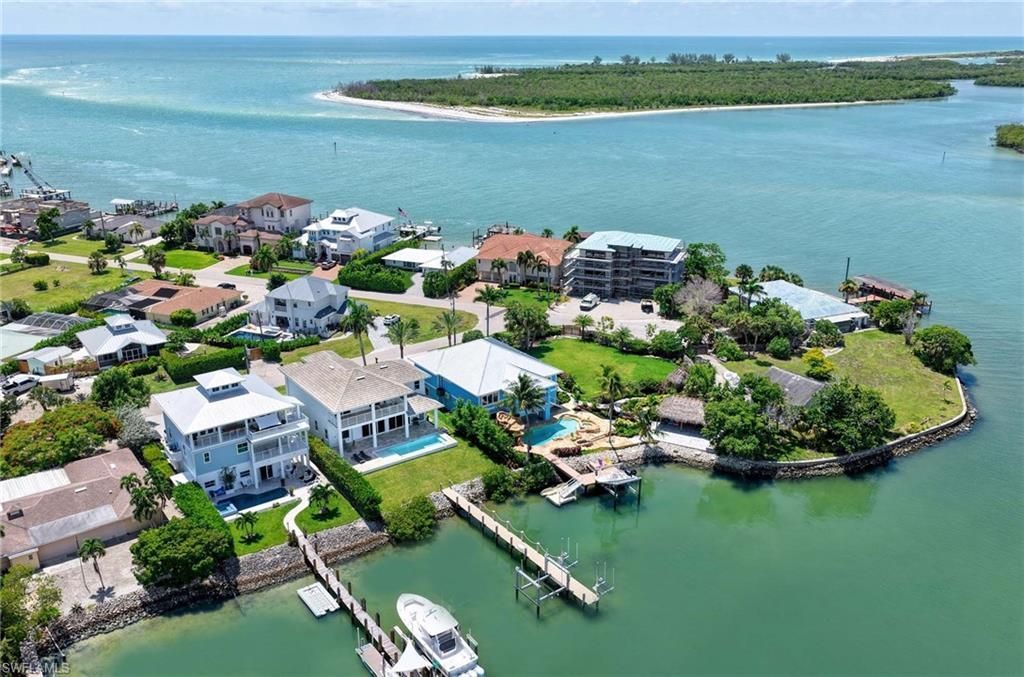 62 Dolphin Cir , Naples, FL 34113 Photo