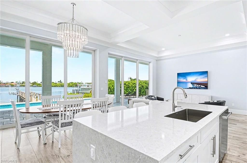 62 Dolphin Cir , Naples, FL 34113 Photo
