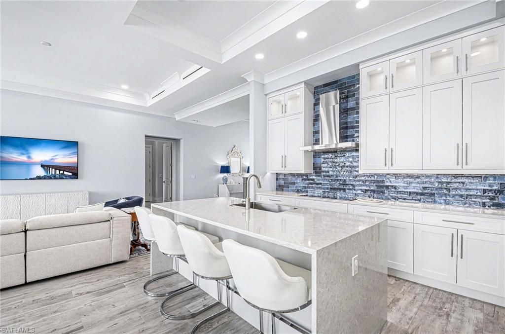 62 Dolphin Cir , Naples, FL 34113 Photo