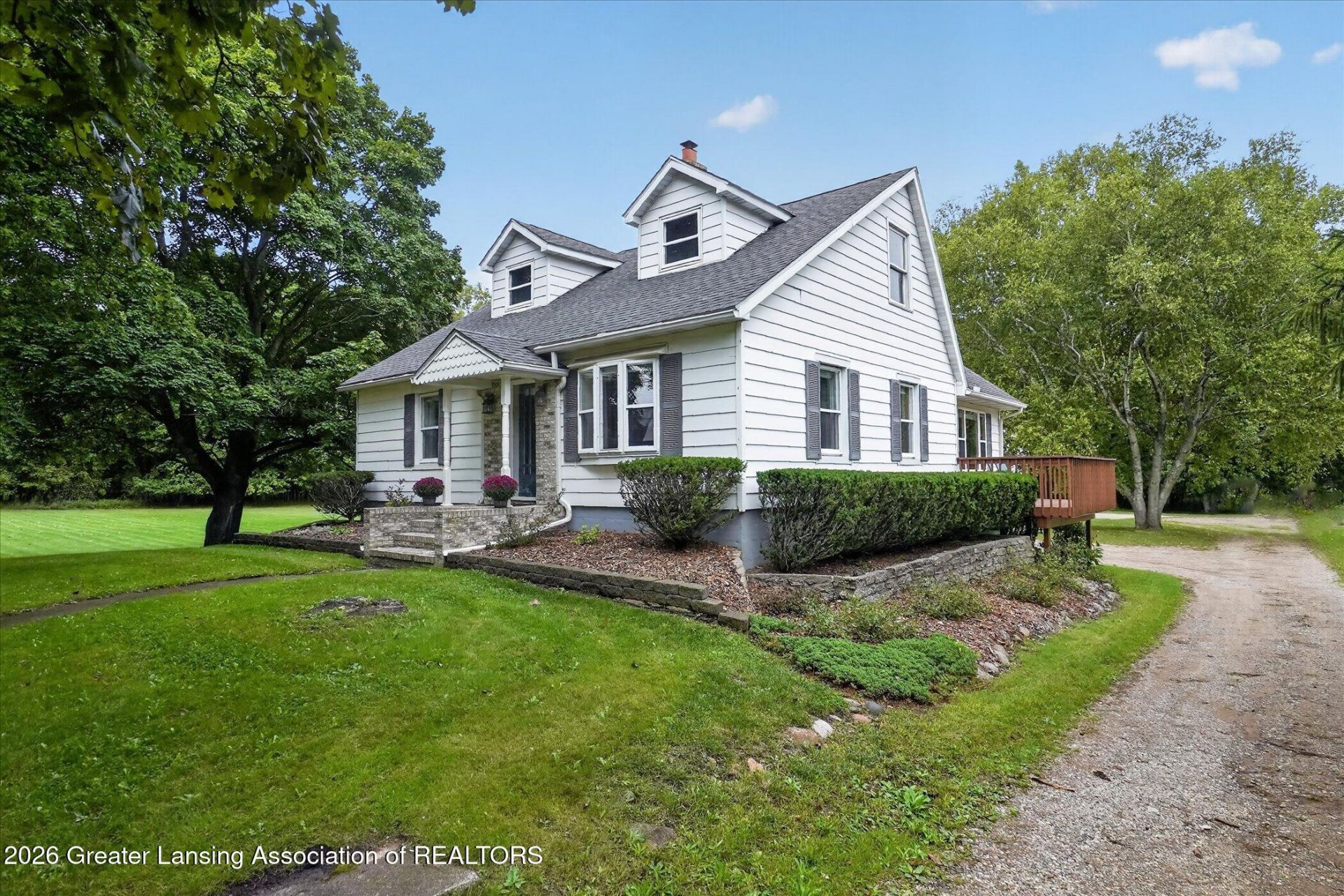 800 W Henderson Road, Owosso, MI 48867 Main Photo