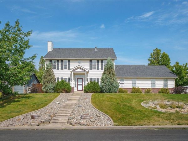 2422 S Boulder Ln, Greenacres, WA 99016