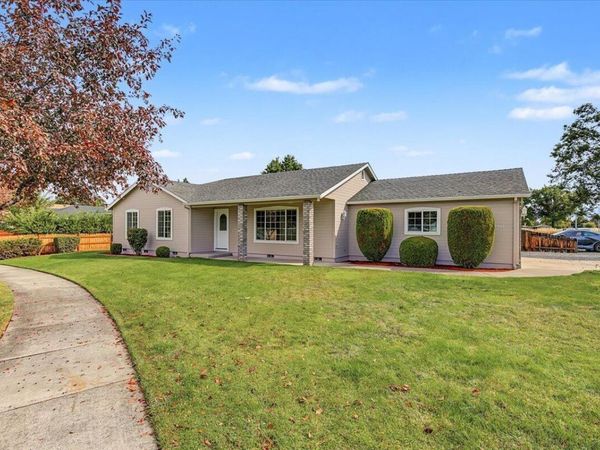 1911 Layla Drive, Medford, OR 97501
