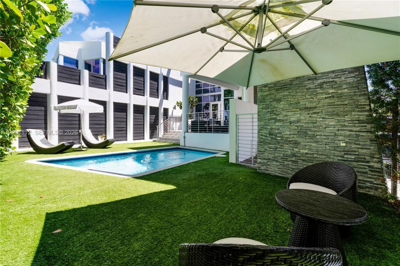 548 Fernwood Rd , Unit 548, Key Biscayne, FL 33149 Photo