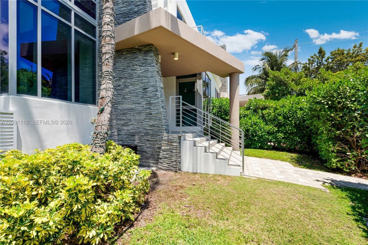 548 Fernwood Rd , Unit 548, Key Biscayne, FL 33149 Photo