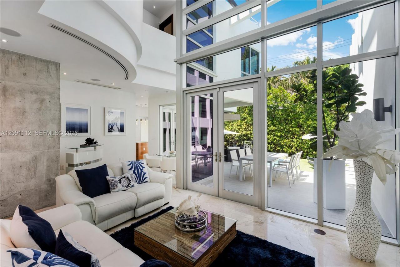 548 Fernwood Rd , Unit 548, Key Biscayne, FL 33149 Photo
