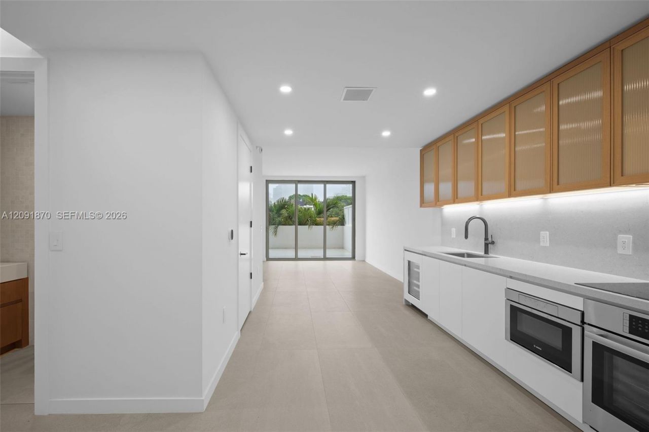 2200 Brickell Ave, Unit 206, Miami, FL 33129 Photo