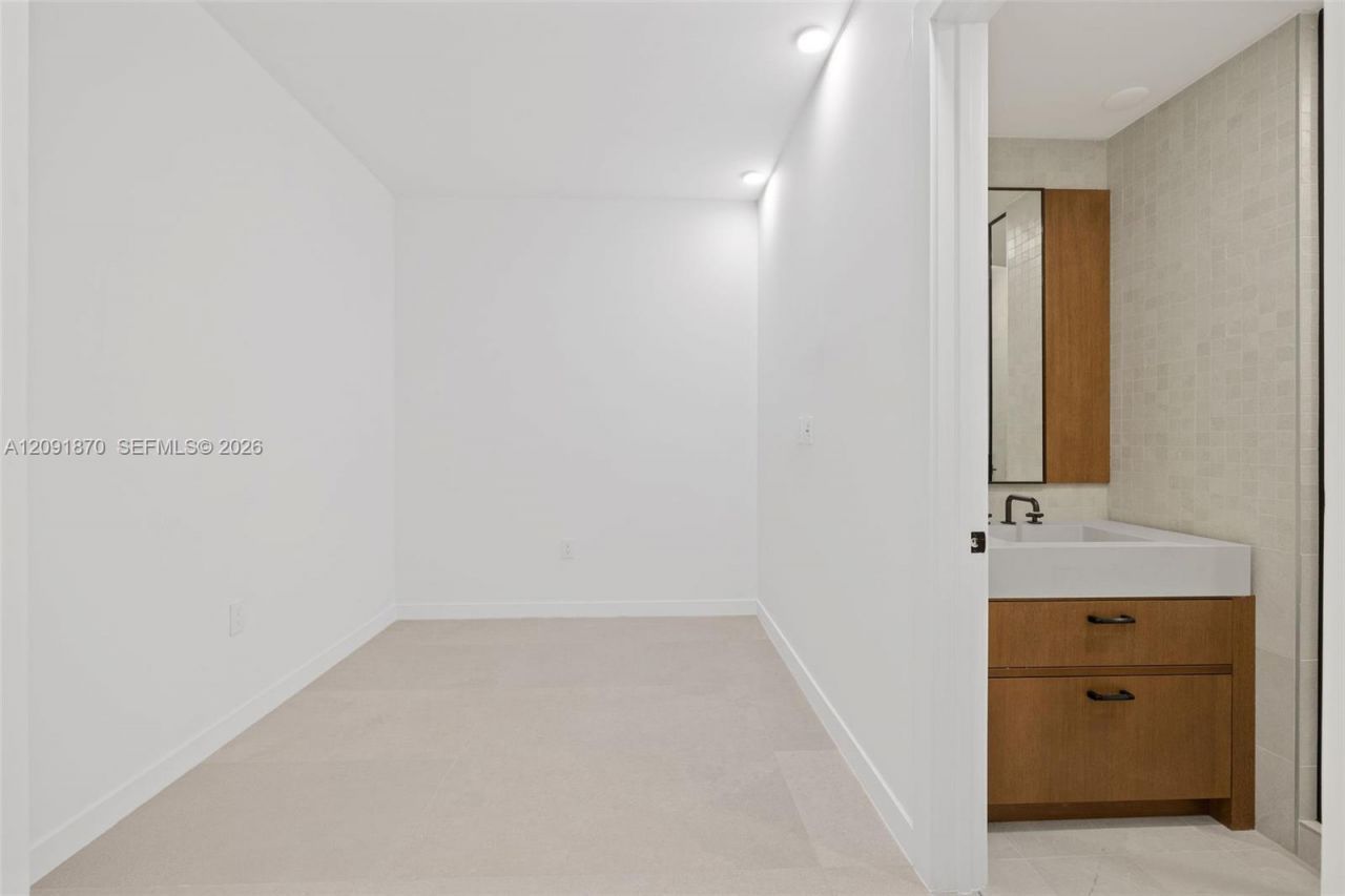 2200 Brickell Ave, Unit 206, Miami, FL 33129 Photo