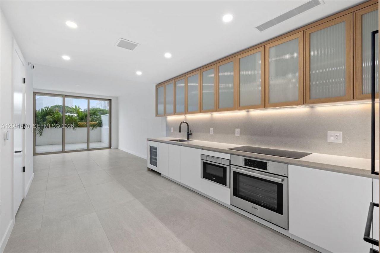 2200 Brickell Ave, Unit 206, Miami, FL 33129 Photo