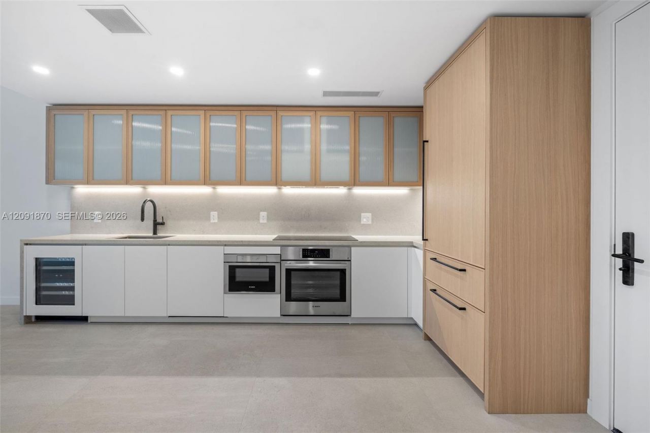 2200 Brickell Ave, Unit 206, Miami, FL 33129 Photo
