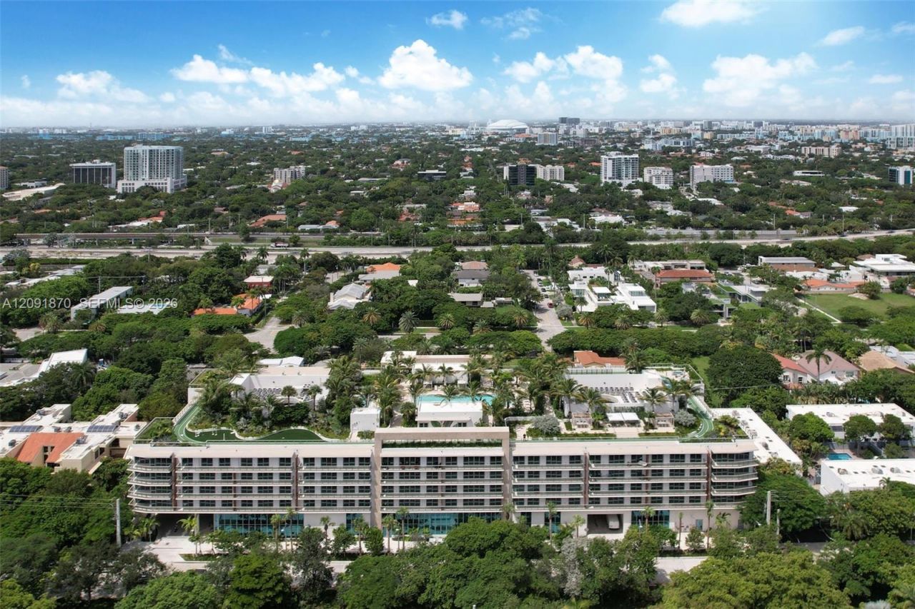 2200 Brickell Ave, Unit 206, Miami, FL 33129 Photo