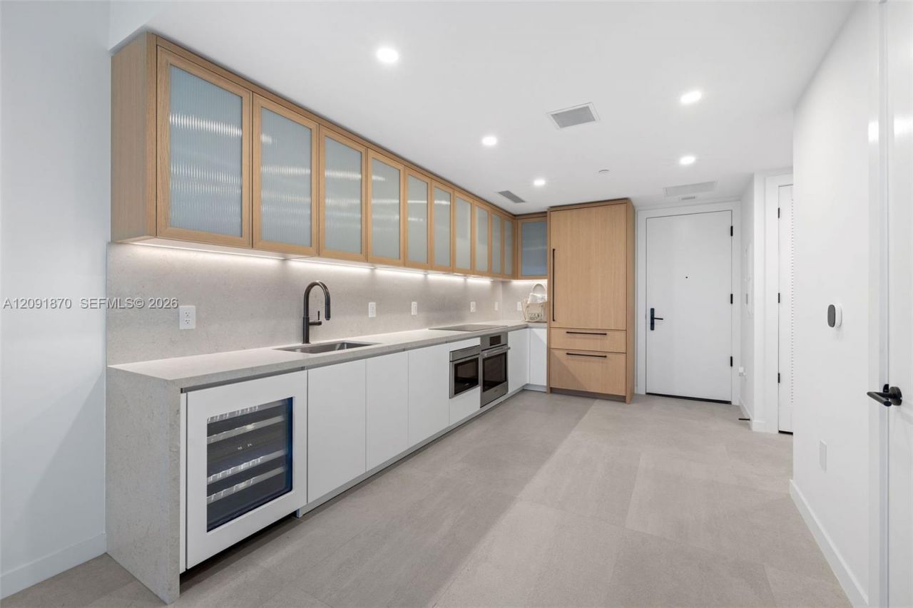 2200 Brickell Ave, Unit 206, Miami, FL 33129 Photo