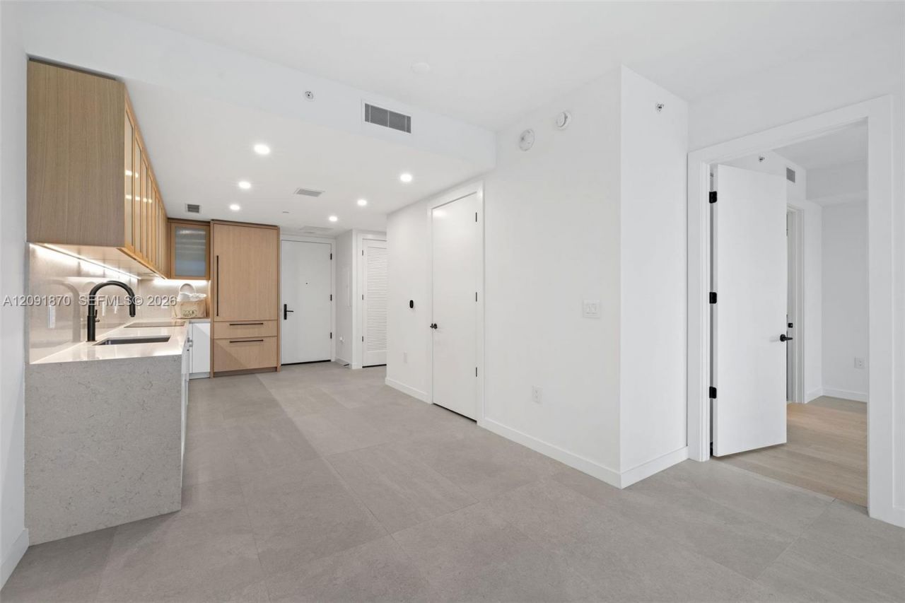 2200 Brickell Ave, Unit 206, Miami, FL 33129 Photo