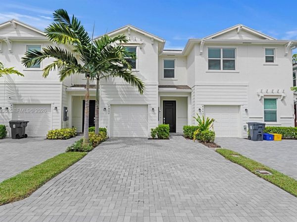 4667 Hollister Ave , Lake Worth, FL 33463