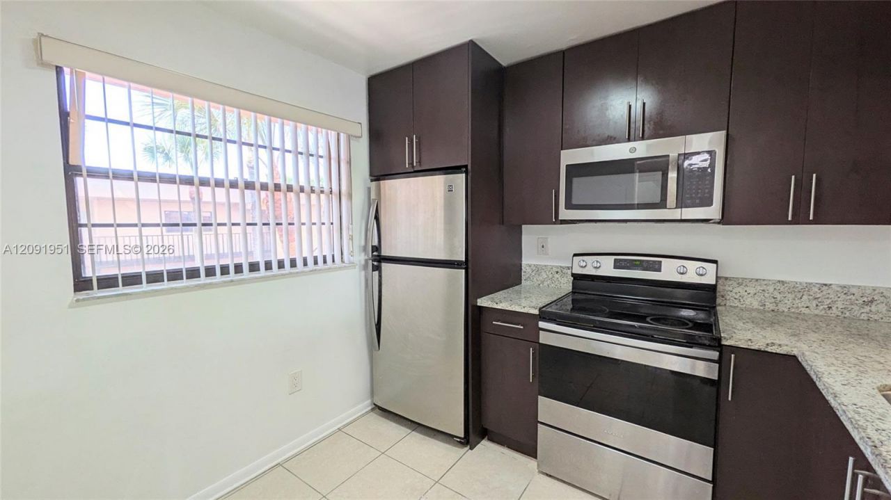 10865 SW 112th Ave , Unit 312, Miami, FL 33176 Photo