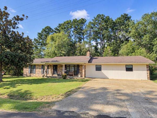213 Pilgreen, Bruce, MS 38915
