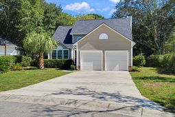 1498 Diamond Boulevard photo 4