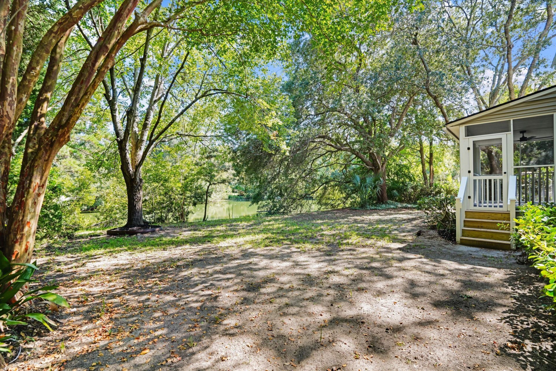 1498 Diamond Boulevard Photo 26