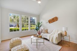 1498 Diamond Boulevard photo 4