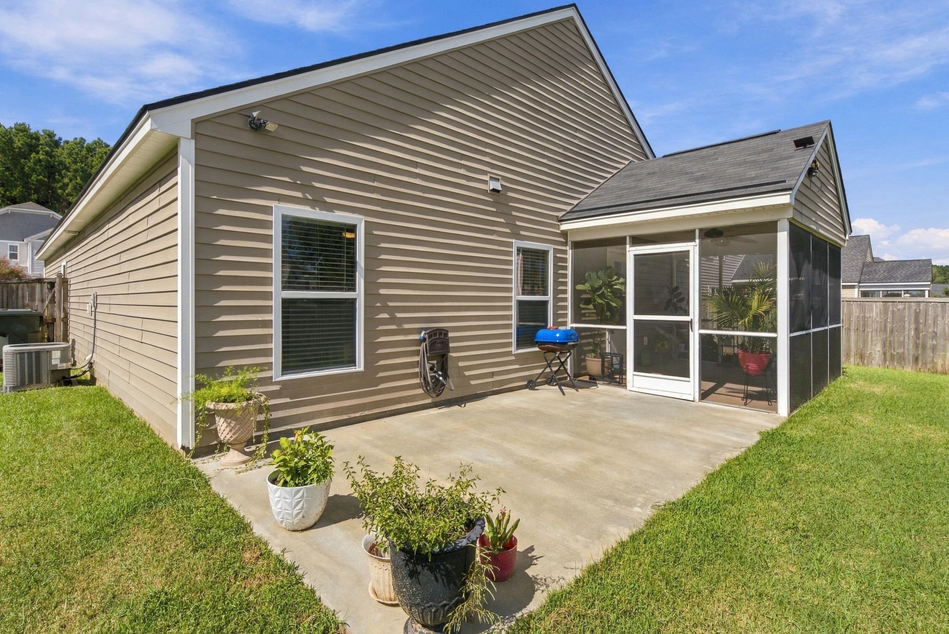 244 Loocock Drive Photo 35
