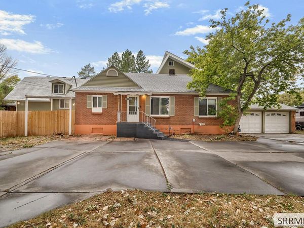 2800 S Western Avenue, IDAHO FALLS, ID 83406