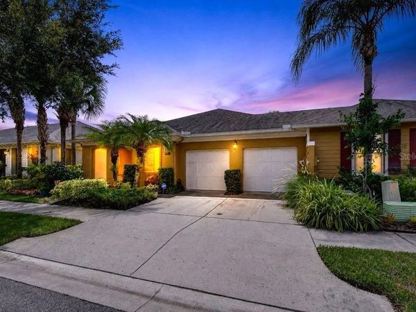 6806 MUNCASTER COURT , TAMPA, FL 33625