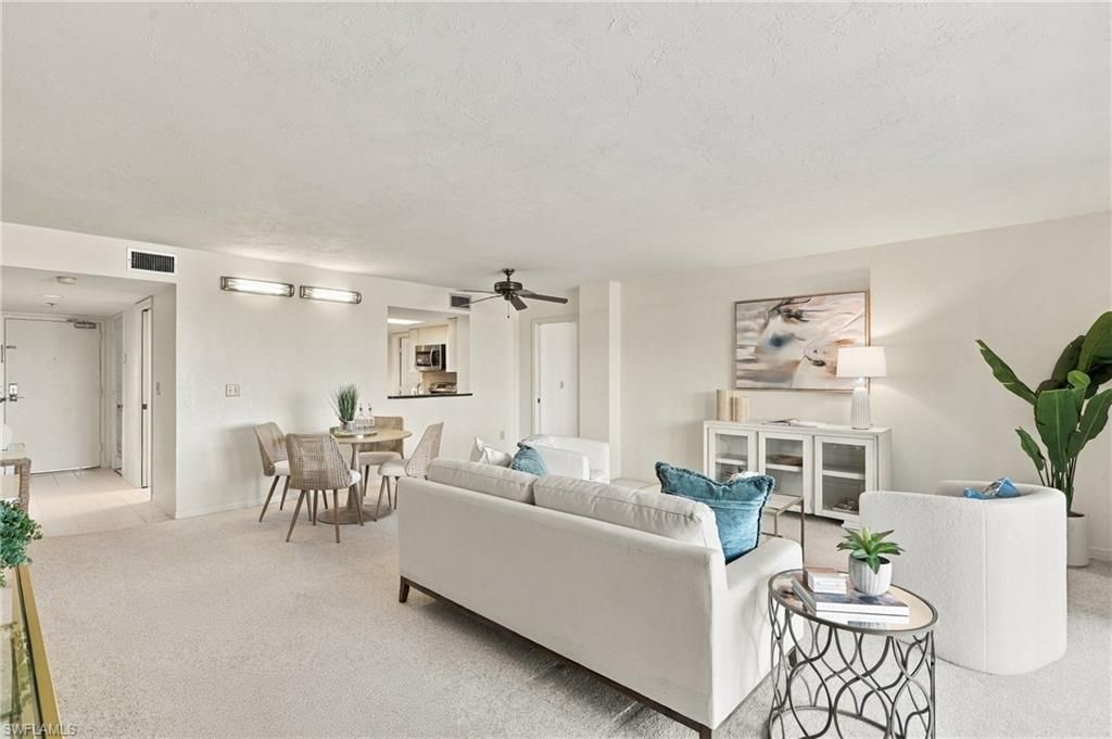 11030 Gulf Shore Dr, Unit 104, Naples, FL 34108 Photo