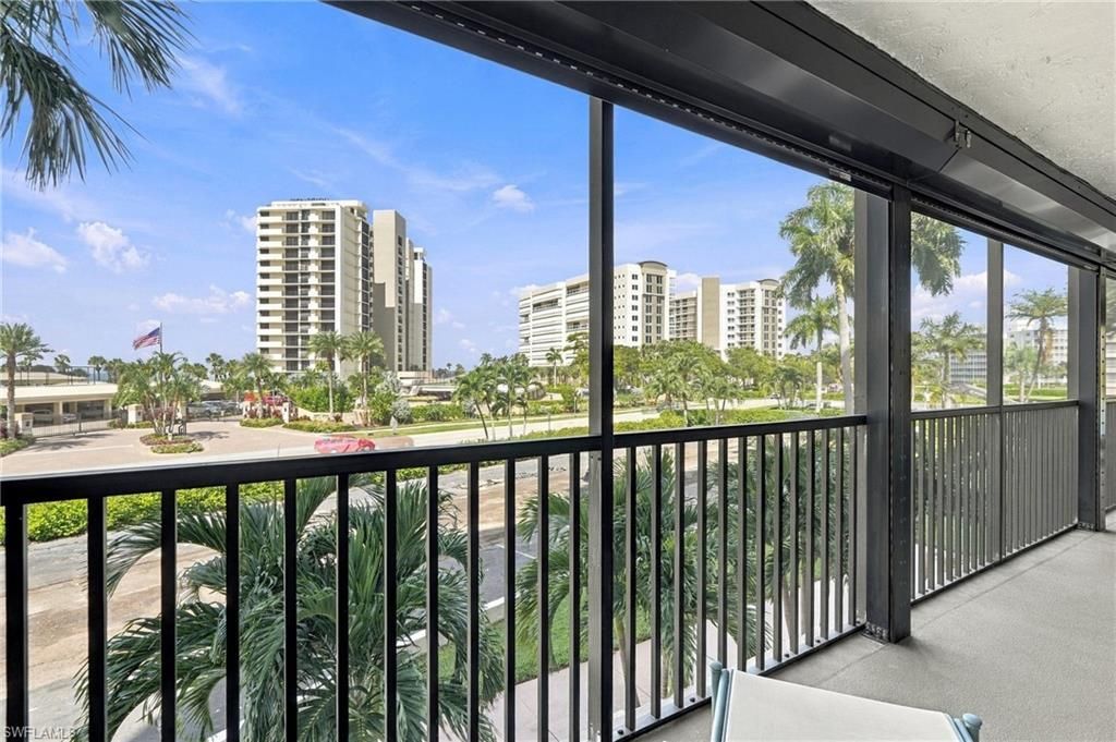 11030 Gulf Shore Dr, Unit 104, Naples, FL 34108 Photo
