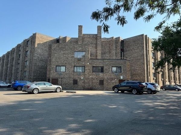 5306 N Cumberland Avenue , Unit 510, Chicago, IL 60656